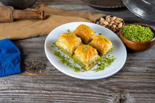 Antep Fıstıklı Baklava (1 kg) - Görsel 2